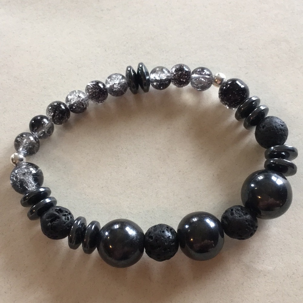 Handmade Aromatherapy bracelet in black w magnets